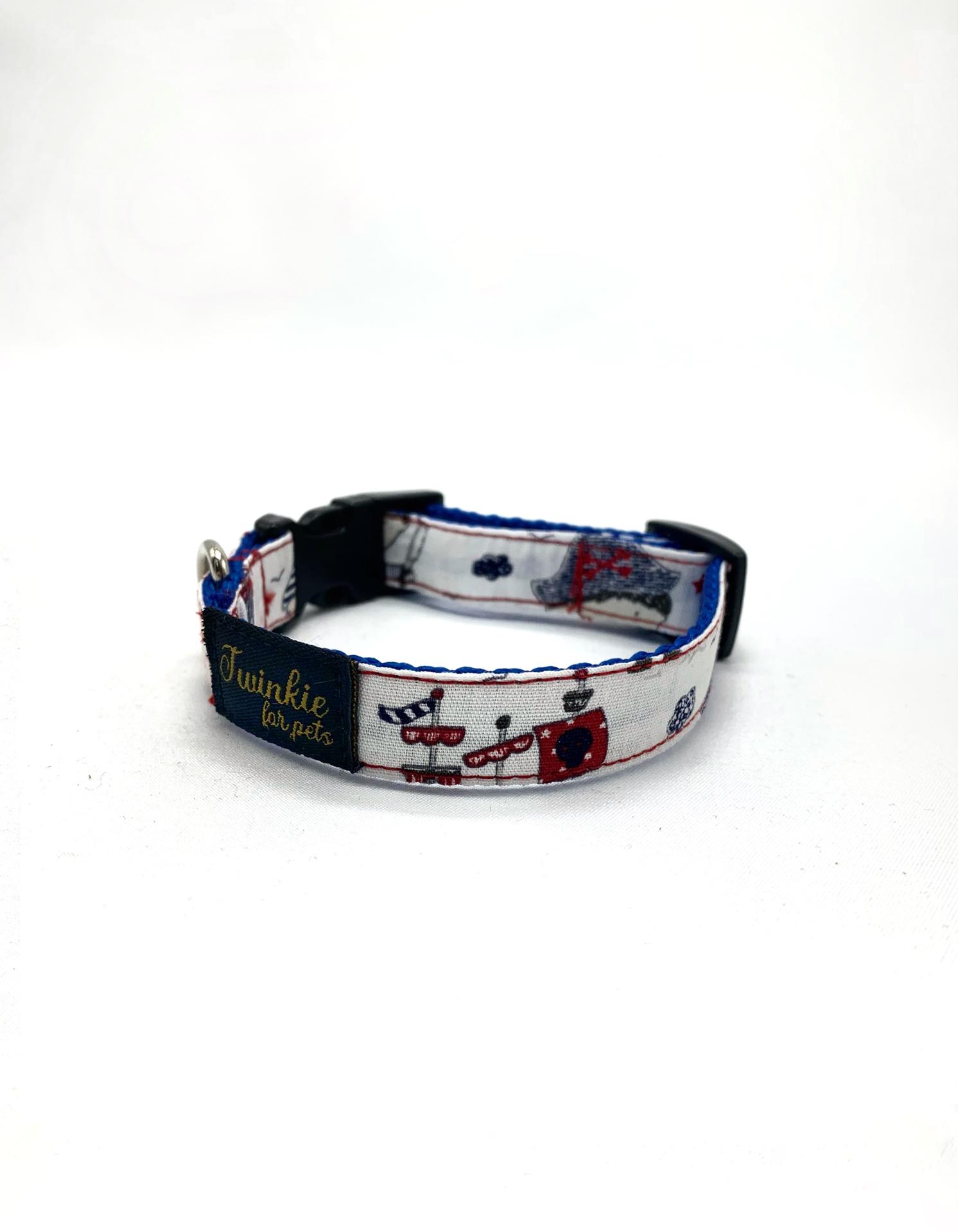 Coleira para animais com padrão de aviões e etiqueta Twinkle for pets