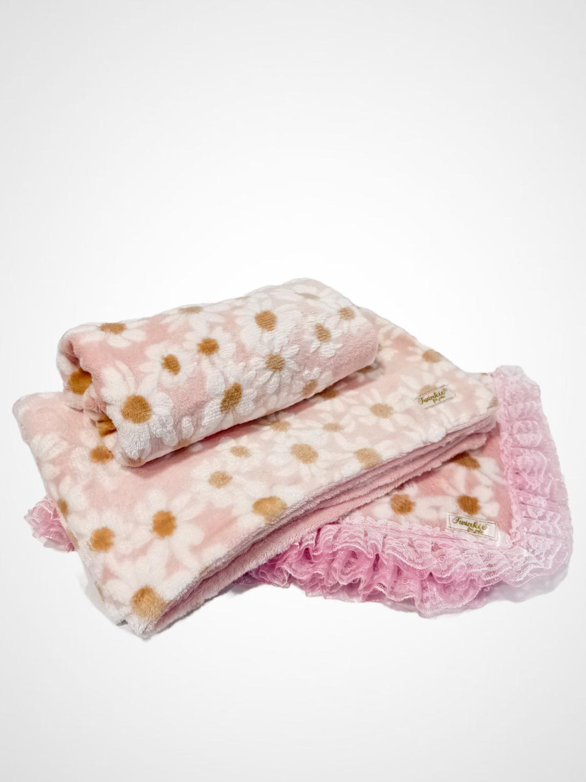 Mantas felpudas cor de rosa com flores brancas, bordas de renda rosa, etiquetas Twinkle