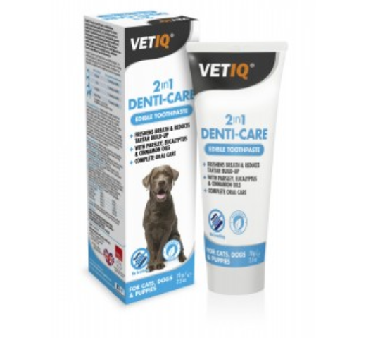Pasta de dentes VetIQ 2in1 Denti-Care para animais com embalagem branca e azul e imagem de cão