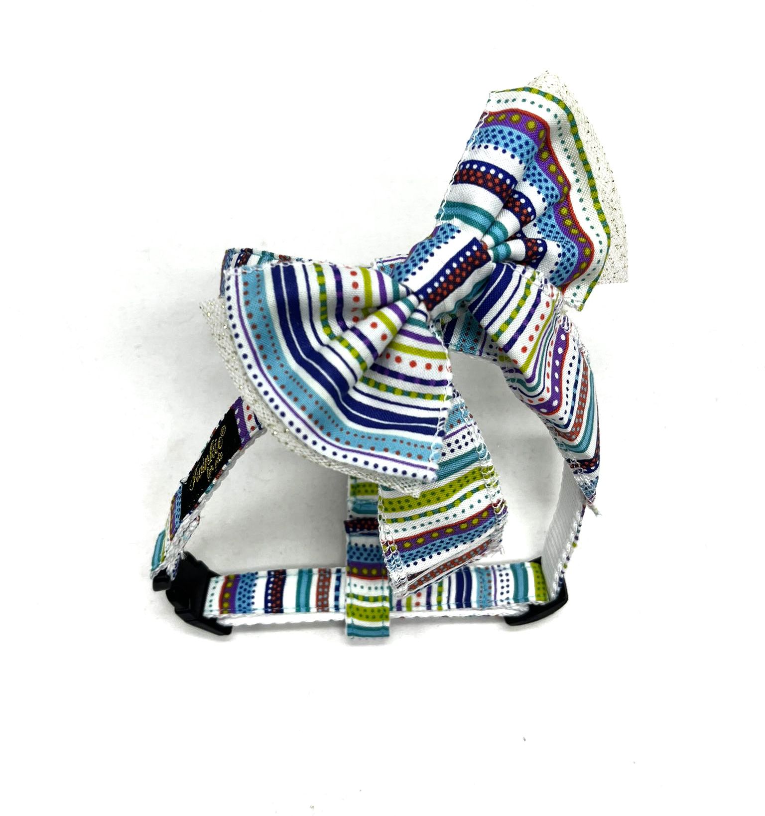 Peitoral colorido com laço e tule para animal de estimação