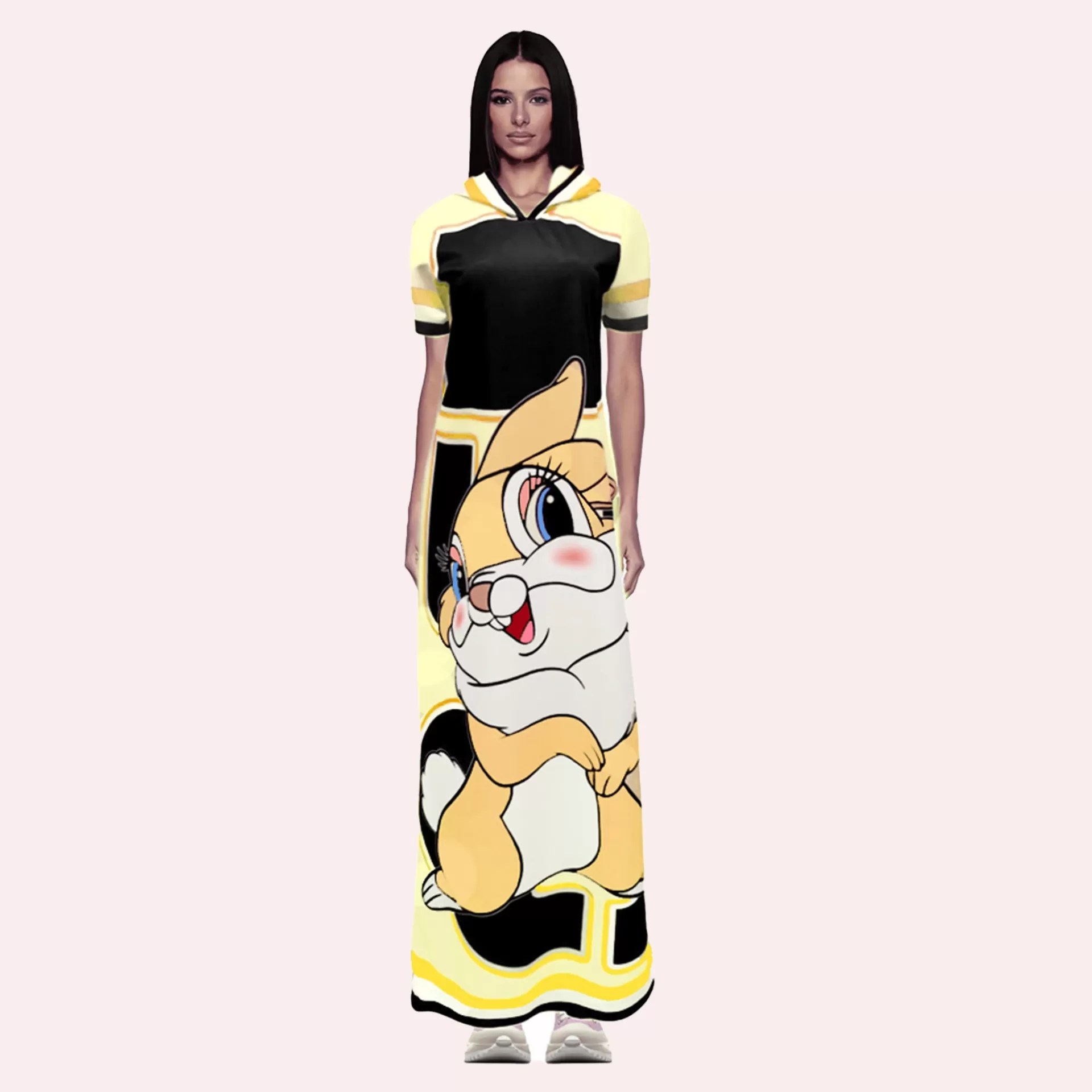 Vestido comprido com capuz e padrão de personagem amarelo e branco