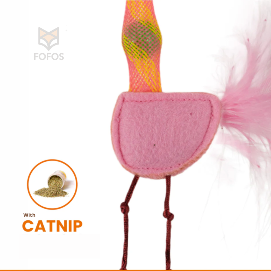 Brinquedo para gatos cor-de-rosa em forma de pássaro com penas e pernas de corda.