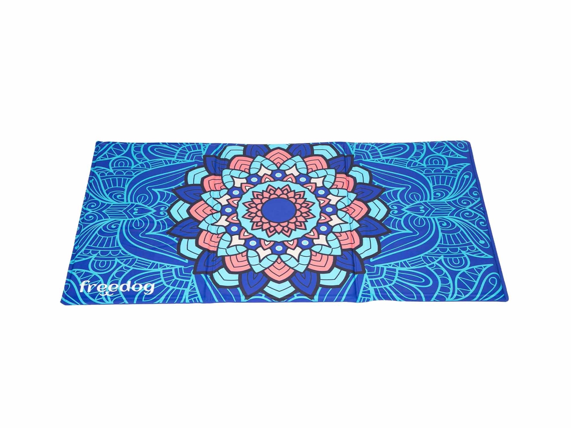 Tapete de yoga com mandala colorida em azul, rosa e branco com texto freedog