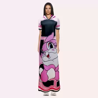Vestido comprido com capuz com estampa de personagem de desenho animado rosa