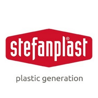 Logótipo da Stefanplast em vermelho e branco com texto 'plastic generation'