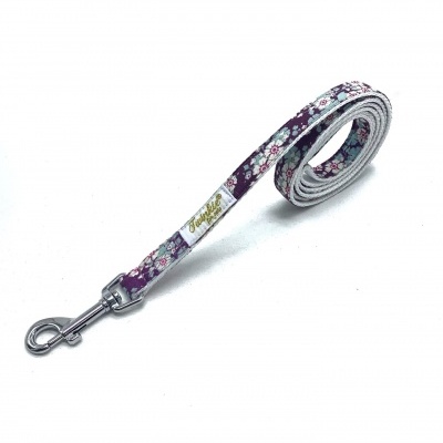 Trela floral azul, branca e roxa com gancho metálico