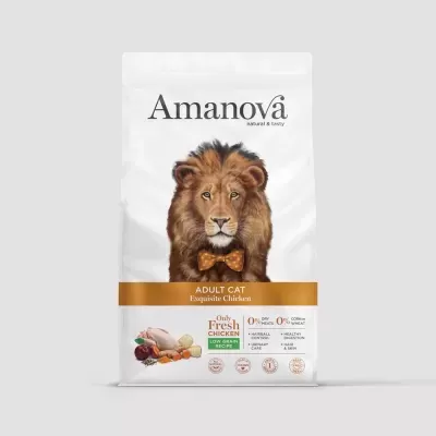 Saco branco de ração Amanova para gatos adultos com imagem de leão e texto explicativo