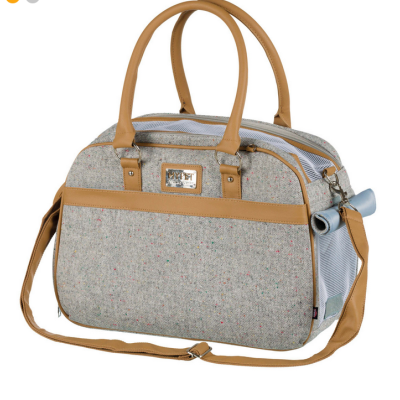 Mala de viagem cinzenta com detalhes castanhos e bolso lateral azul claro