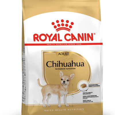 Saco de ração Royal Canin para Chihuahua adulto com imagem do cão, em embalagem bege e branca