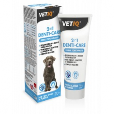 Pasta de dentes VetIQ 2in1 Denti-Care para animais com embalagem branca e azul e imagem de cão