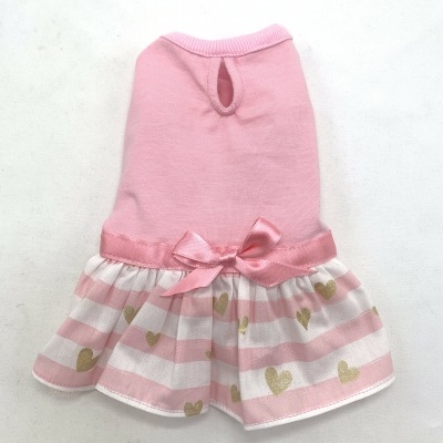 Vestido para cão cor-de-rosa com saia riscada e corações dourados