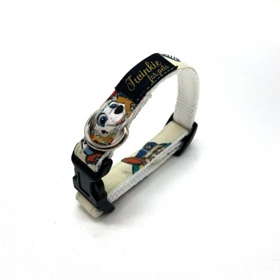 Coleira para cão em tecido com padrão de cães e fecho de plástico preto