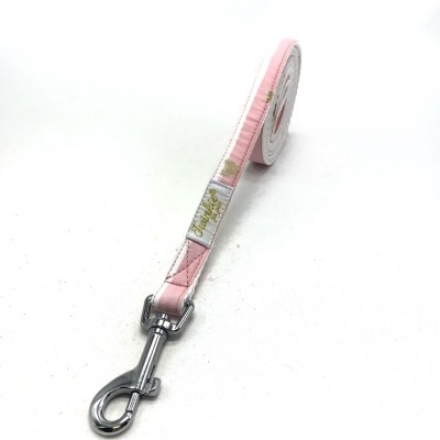 Trela para animais cor-de-rosa com gancho metálico