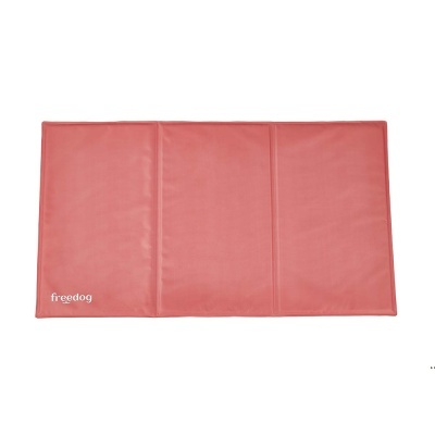 Tapete de descanso para cães rosa com logótipo freedog.