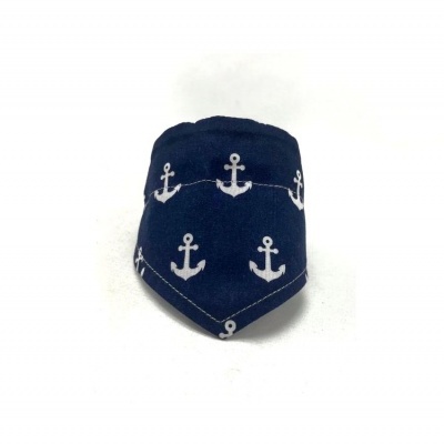 Bandana azul escura com âncoras brancas