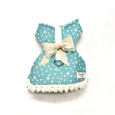 Peitoral azul com estrelas brancas e laço bege