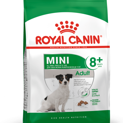Pacote verde e branco de ração Royal Canin Mini Adult 8+ anos para cães pequenos