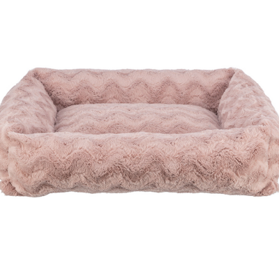 Cama rosa felpuda para animais de estimação