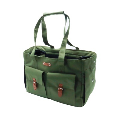 Mala de ombro verde militar com dois bolsos frontais e fecho de zipper