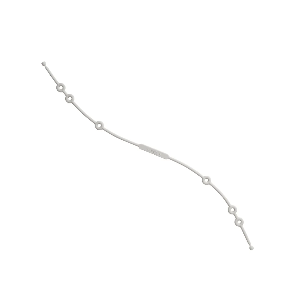 Elástico branco com argolas redondas espaçadas