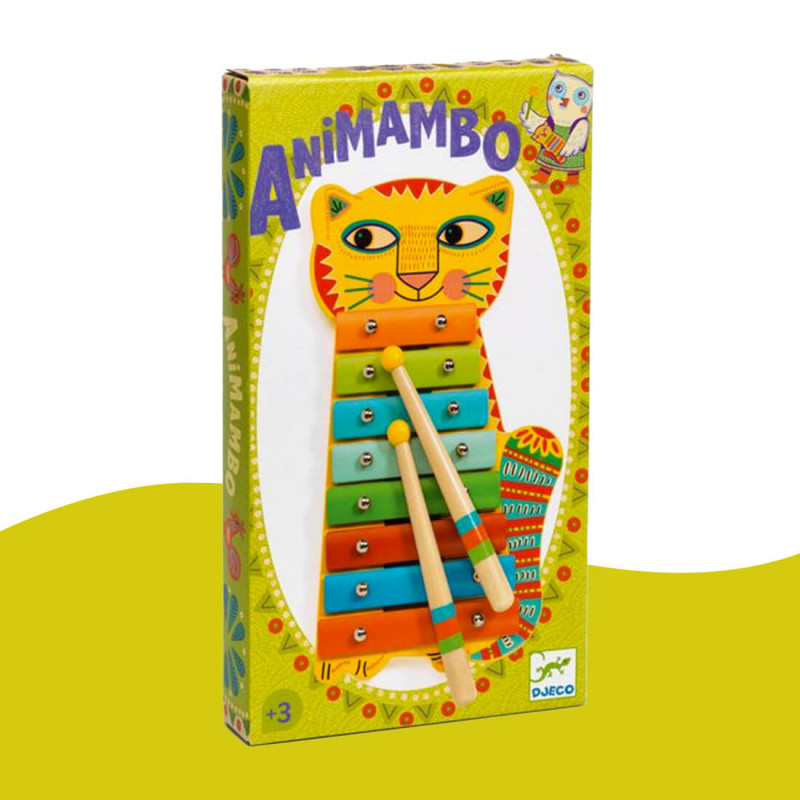 Tambor infantil colorido em forma de gato com baquetas em embalagem amarela