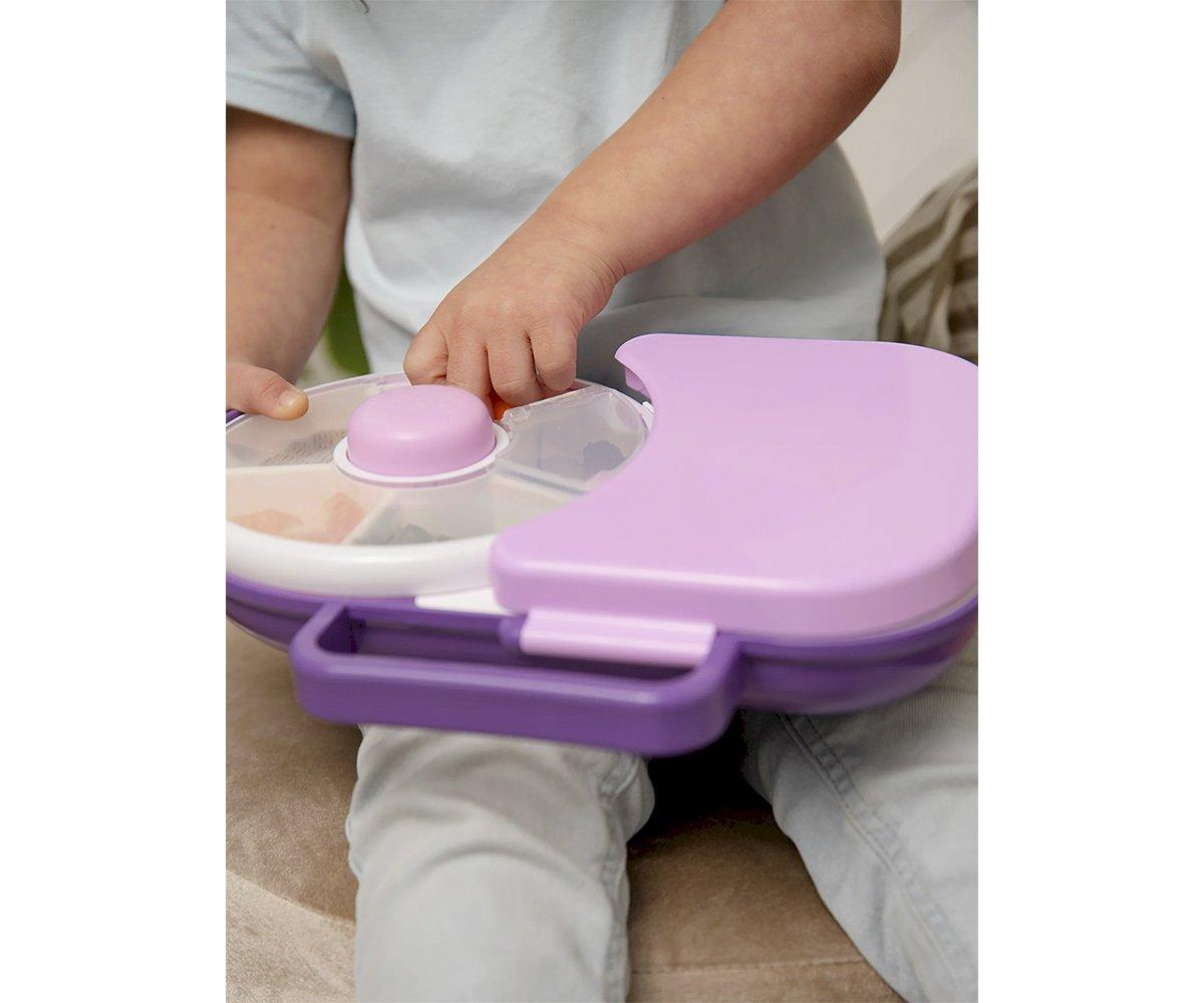 Mala de plástico lilás e transparente com compartimentos internos