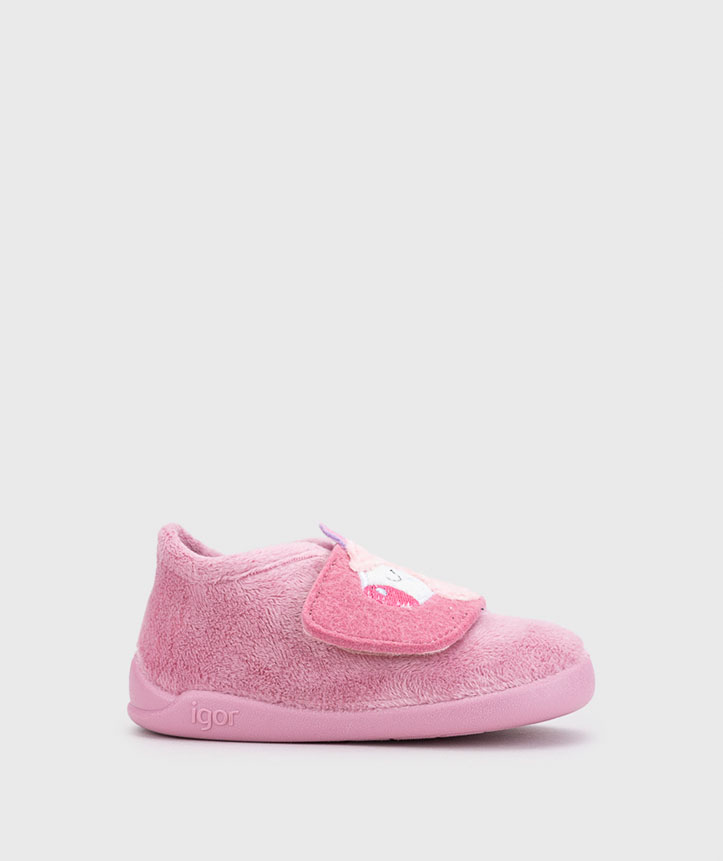 Pantufa infantil rosa com desenho de unicórnio e sola cor de rosa