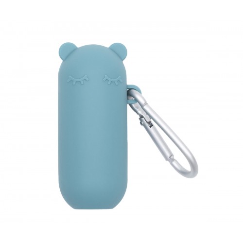 Estojo portátil azul com formato arredondado e mosquetão