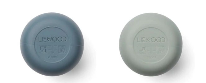 Dois recipientes redondos LIEWOOD azul escuro e verde menta em fundo branco