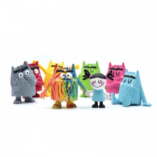 Conjunto de bonecos coloridos de personagens variados sobre fundo branco