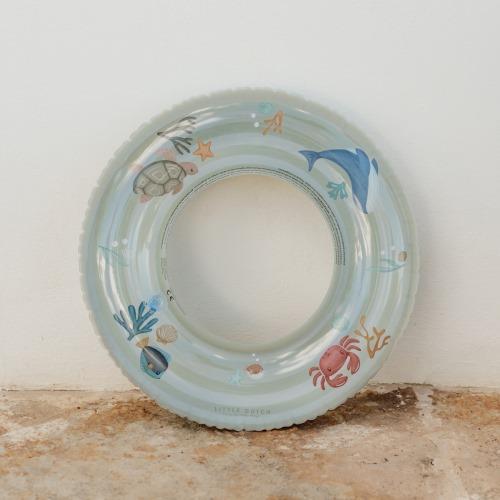 Bóia insuflável redonda azul clara com desenhos de animais marinhos