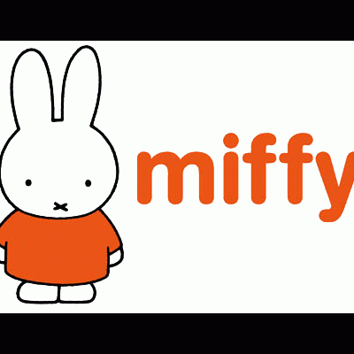 Desenho animado do coelho Miffy com camisa laranja ao lado da palavra 'miffy' laranja