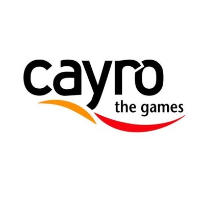 Logótipo 'cayro the games' com linhas curvas laranja e vermelha