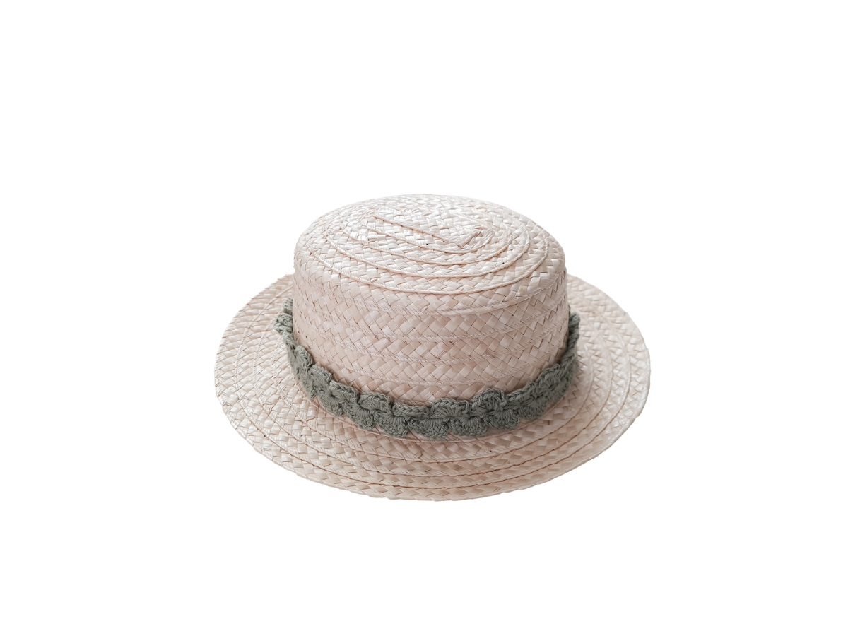 Chapéu canotier de palha com fita cinza