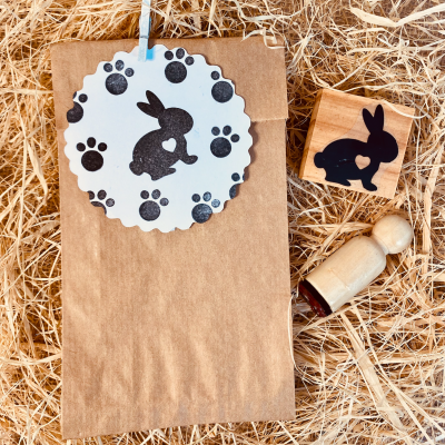 Carimbo&#x20;-&#x20;Coelho&#x20;cora&#x00E7;&#x00E3;o&#x20;-&#x20;4x4cm