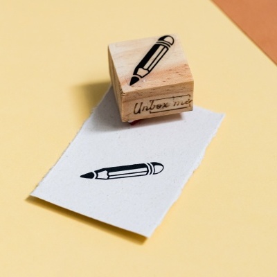 Carimbo&#x20;-&#x20;L&#x00E1;pis&#x20;-&#x20;3x3cm