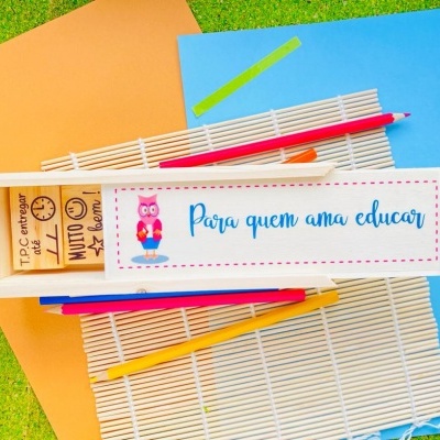 Caixa&#x20;para&#x20;carimbos&#x20;-&#x20;&#x27;Para&#x20;quem&#x20;ama&#x20;educar&#x27;&#x20;-&#x20;Pequena