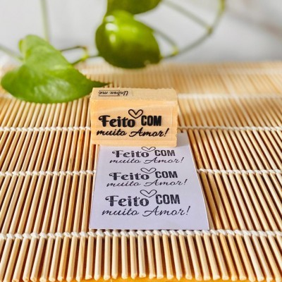 Carimbo&#x20;-&#x20;Feito&#x20;com&#x20;muito&#x20;amor&#x21;&#x20;-&#x20;3x5cm