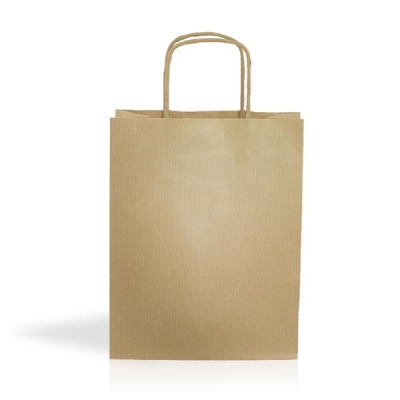 Saco de papel castanho com alças torcidas