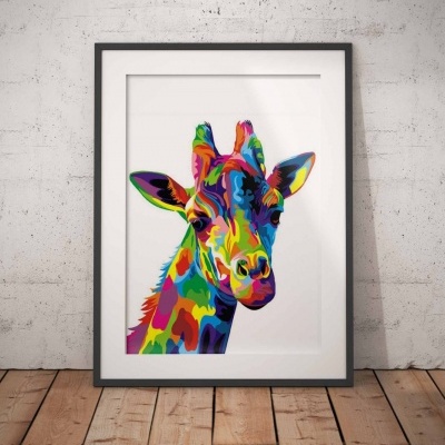 Quadro emoldurado com ilustração colorida de girafa