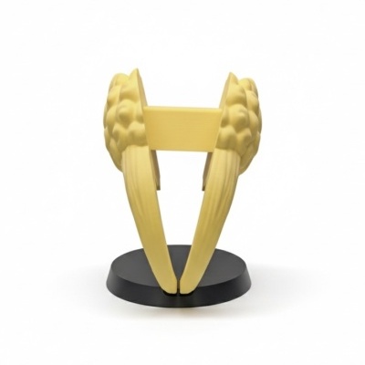 Carrinho de mão amarelo em base preta sobre fundo branco