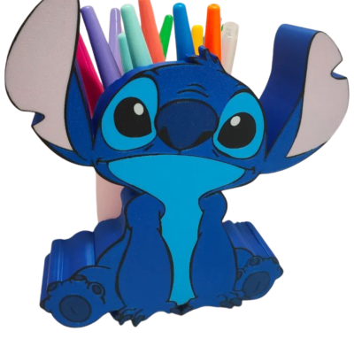 Suporte para canetas azul em forma do Stitch com canetas coloridas