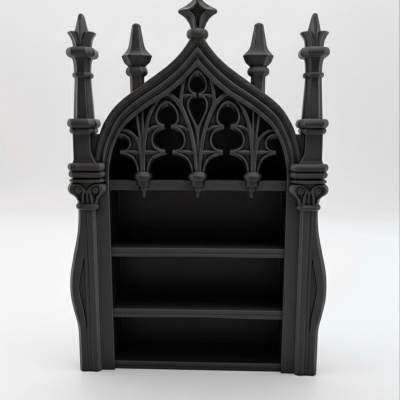 Estante preta de design gótico com três prateleiras e detalhes pontiagudos