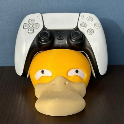 Controlo PS5 branco e preto com suporte Psyduck amarelo e bege