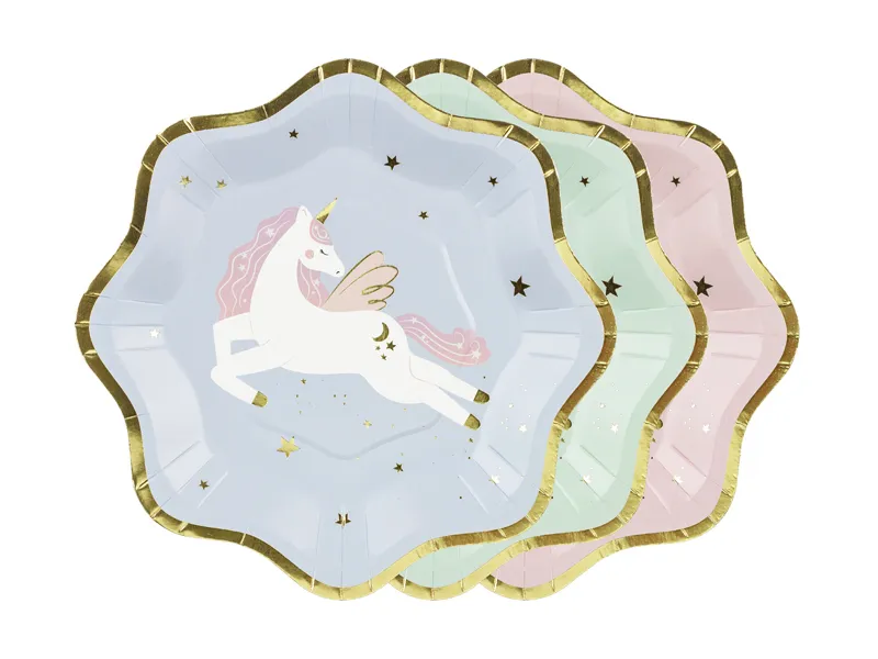 Pratos de papel coloridos com unicórnio e estrelas douradas