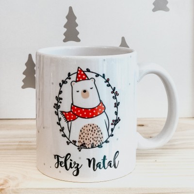 Caneca branca com urso e texto Feliz Natal