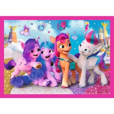 Quatro pónis animados coloridos com castelo ao fundo