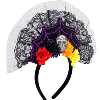 Tiara preta com renda, rede, teia de aranha roxa, flores coloridas e caveira decorativa