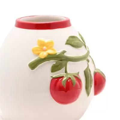 Vaso cerâmico branco com borda vermelha e decoração em relevo de ramos, flores e tomates.