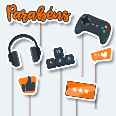 Placas decorativas com temas de videojogos e felicitações em cores laranja, preto e branco.